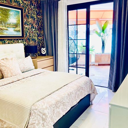 Apartment With Terrace And Pool, Los Cristianos Лос Кристианос Екстериор снимка