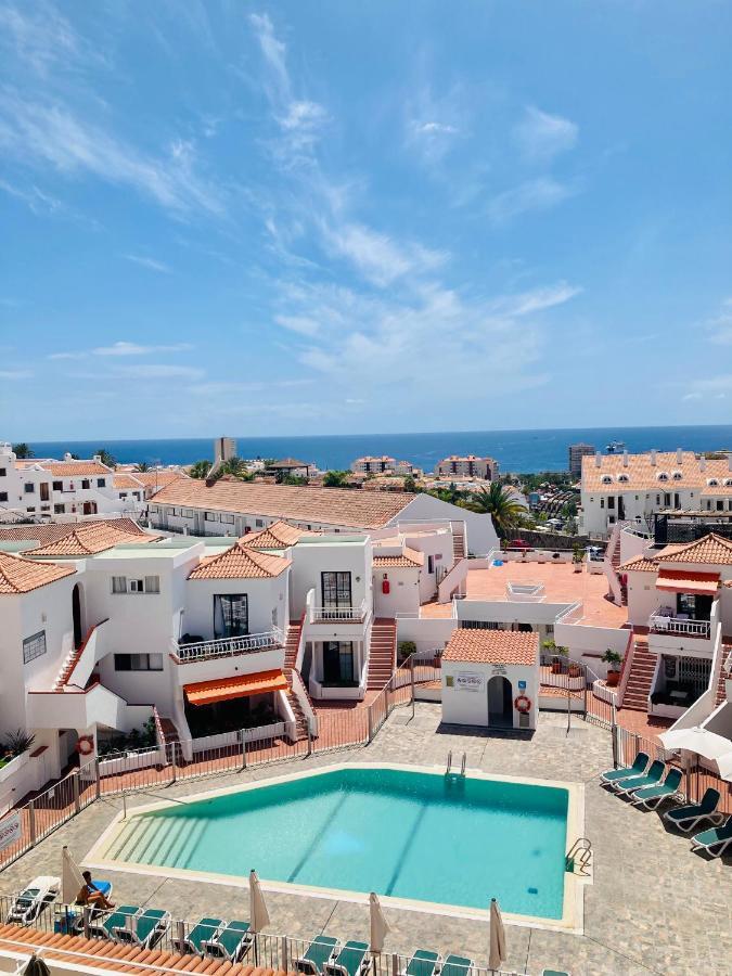 Apartment With Terrace And Pool, Los Cristianos Лос Кристианос Екстериор снимка
