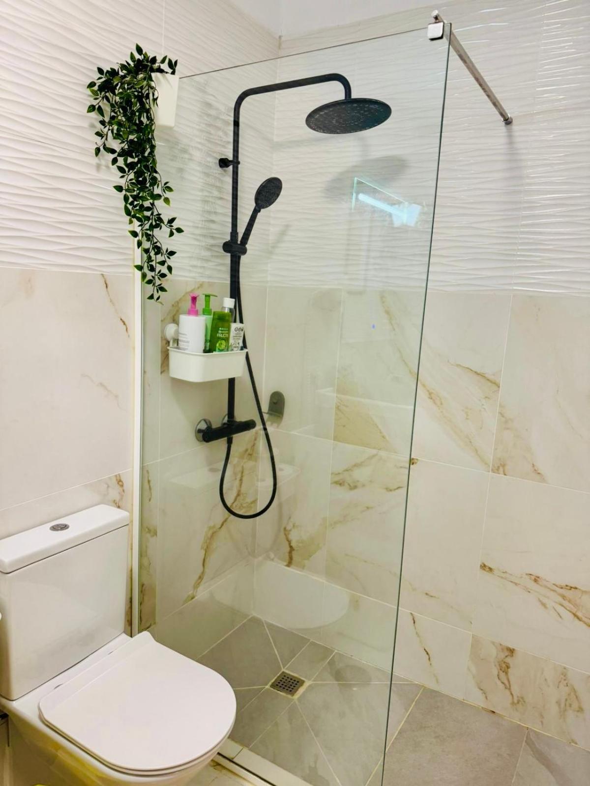 Apartment With Terrace And Pool, Los Cristianos Лос Кристианос Екстериор снимка
