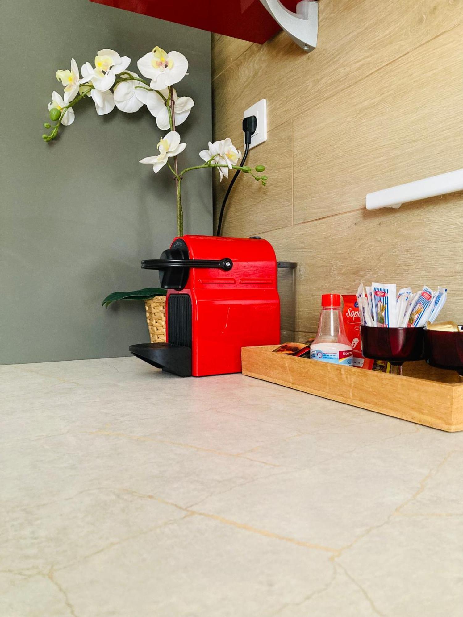 Apartment With Terrace And Pool, Los Cristianos Лос Кристианос Екстериор снимка